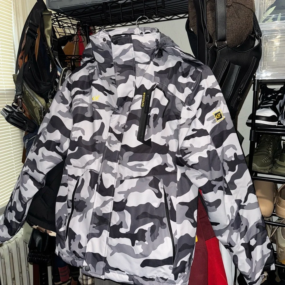 SOLD‼️ Waterproof ski snowboard jacket - Picture 3 of 9